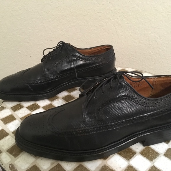 BLACK CUSTOM WING TIP BUSINESS SHOES 8.5 D main image 3